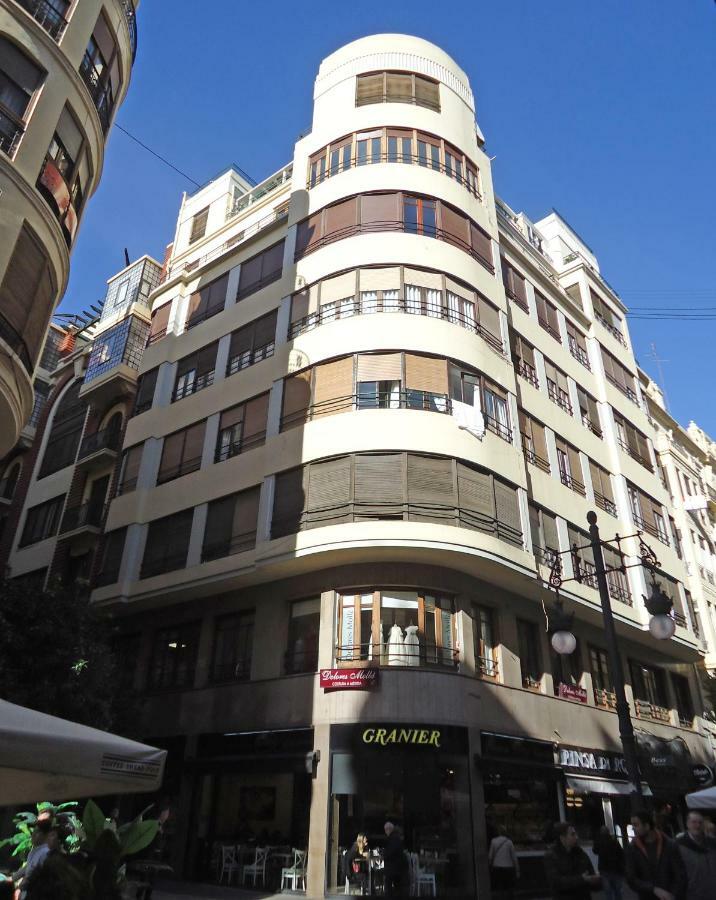 Entre La Estacion Y El Ayuntamiento Apartment Valencia Luaran gambar